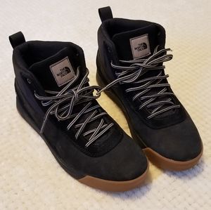 The North Face Men’s Larimer Mid Waterproof Boot